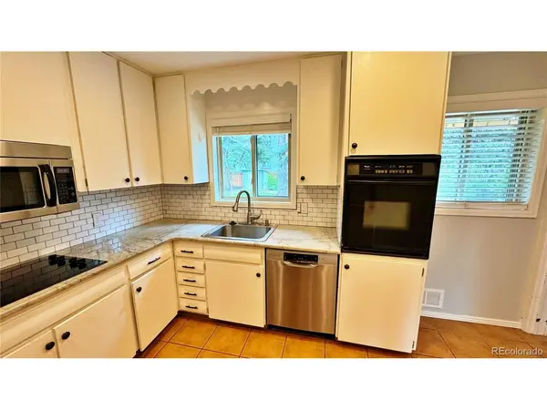 6644 S Race, Centennial, CO 80121