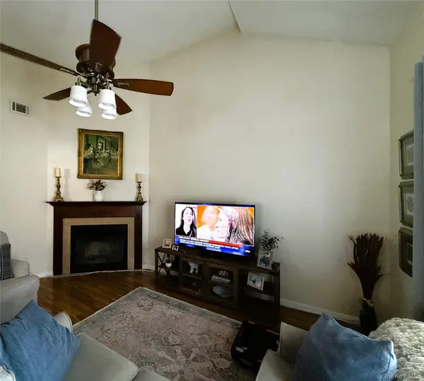 3211 Whispering HLS, Chester, NY 10918