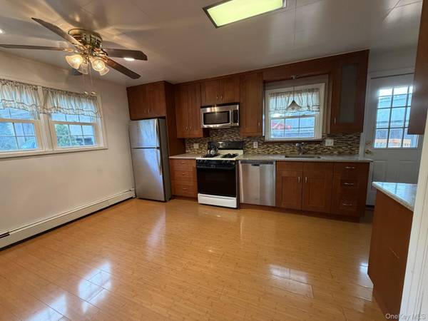 184 Horton AVE, Lynbrook, NY 11563