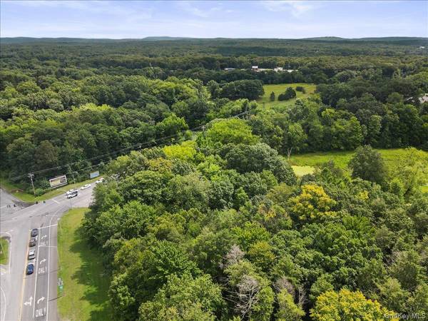 Beckrick DR, Rhinebeck, NY 12572