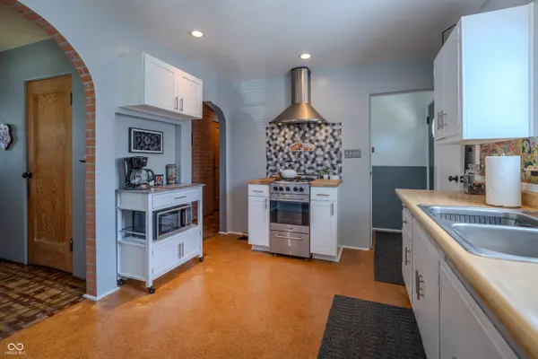 1933 Kessler Boulevard North DR, Indianapolis, IN 46220