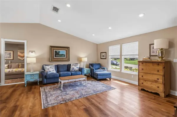 6402 34TH AVE W, Bradenton, FL 34209
