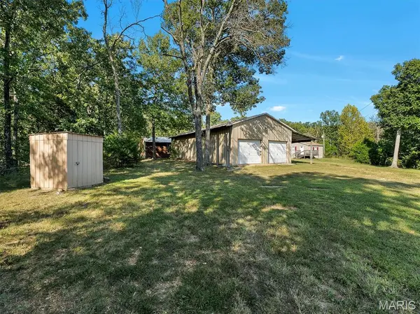 31 Indian Springs RD, Steelville, MO 65565