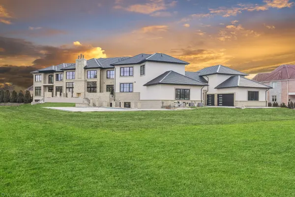 5 Saucer CIR, South Barrington, IL 60010