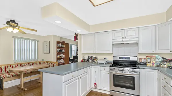 3632 N Western AVE, Chicago, IL 60618
