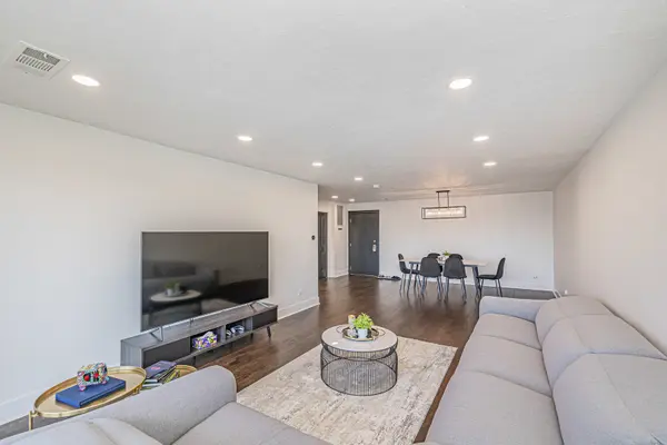 5501 Lincoln AVE #508, Morton Grove, IL 60053