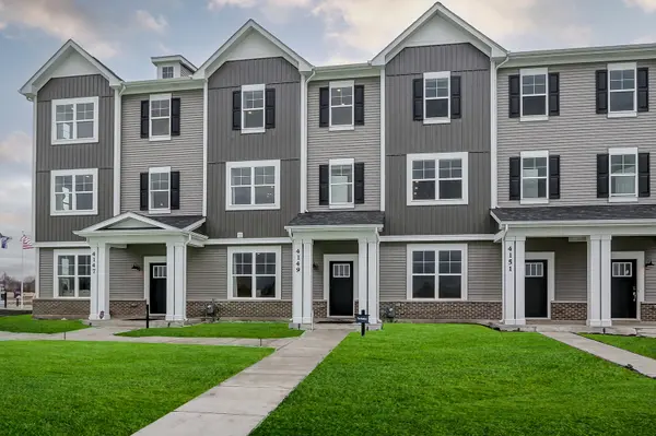 4487 Chelsea Manor CIR, Aurora, IL 60504