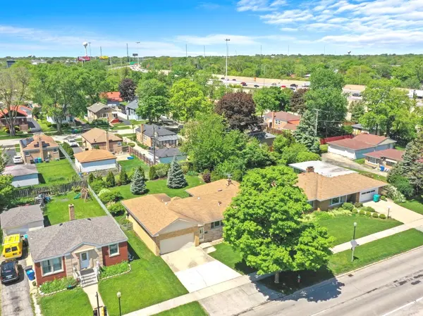 92 N Wolf RD, Hillside, IL 60162