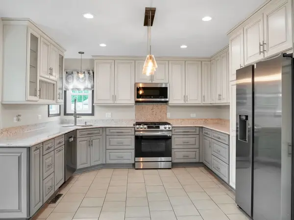 3316 Concord CT, Lockport, IL 60441