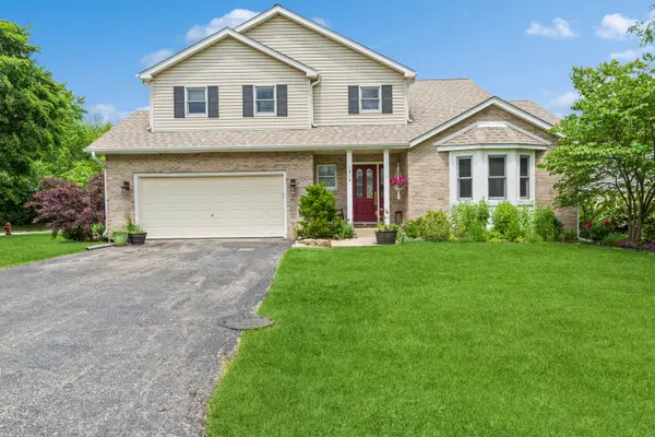 1816 E Vista TER, Lindenhurst, IL 60046