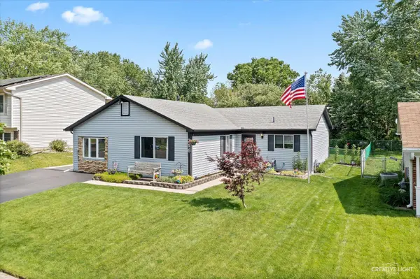 216 Plainview DR, Bolingbrook, IL 60440