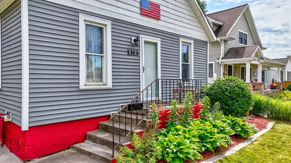 1313 W Jackson ST, Ottawa, IL 61350