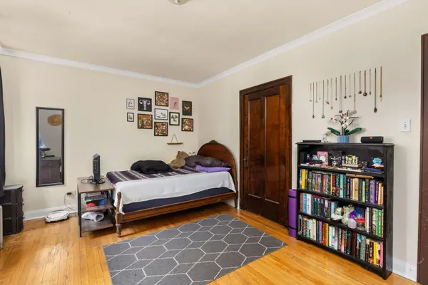 4836 W Henderson ST #1B, Chicago, IL 60641