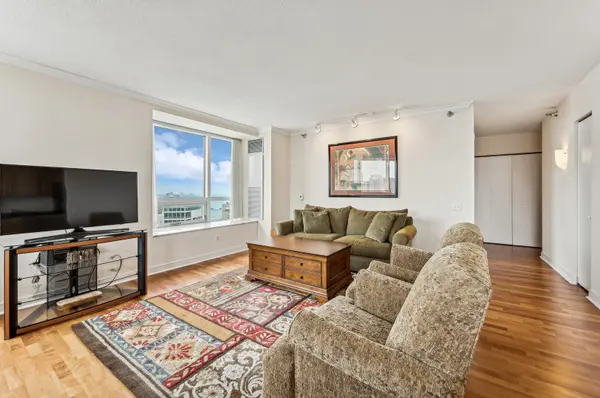 512 N McClurg CT #5110, Chicago, IL 60611