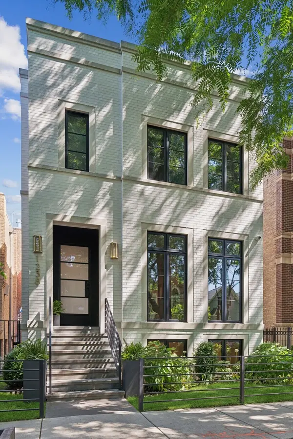 1238 W Altgeld ST, Chicago, IL 60614