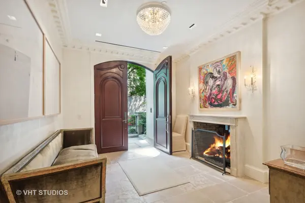 65 E Goethe ST #M103, Chicago, IL 60610