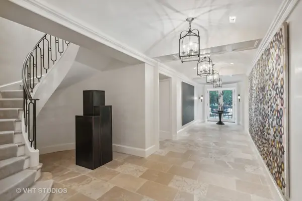 65 E Goethe ST #M103, Chicago, IL 60610