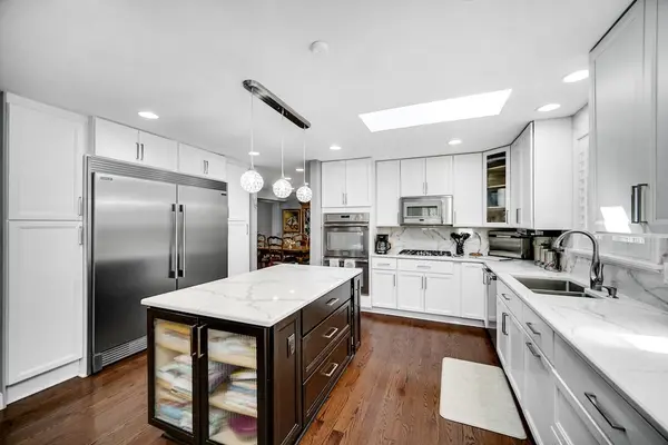 164 Newtown DR, Buffalo Grove, IL 60089