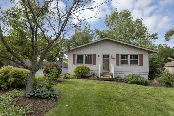 415 Plum ST, Lake In The Hills, IL 60156