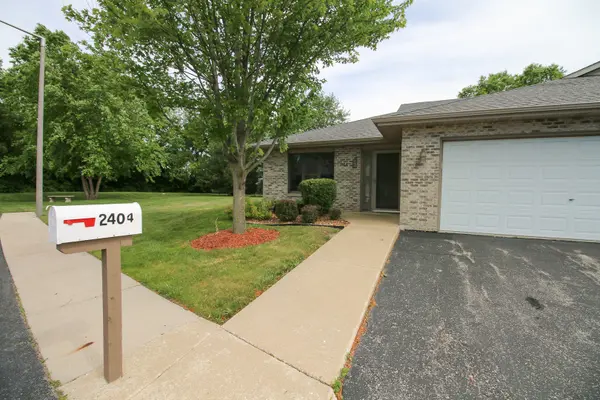 2404 Par Four CT #2404, Joliet, IL 60436