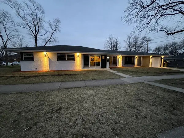 744 Park Plaine AVE, Park Ridge, IL 60068