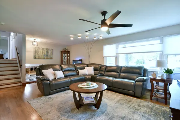 1516 Virginia ST, Downers Grove, IL 60515