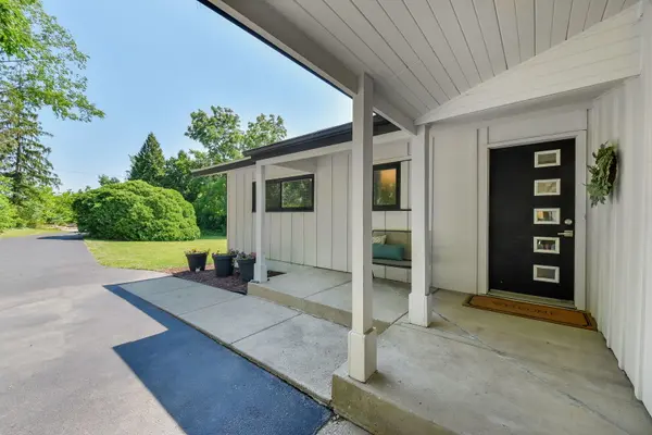40W793 Burlington RD, St. Charles, IL 60175