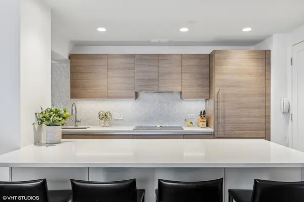 1325 N STATE Pkwy #18E, Chicago, IL 60610