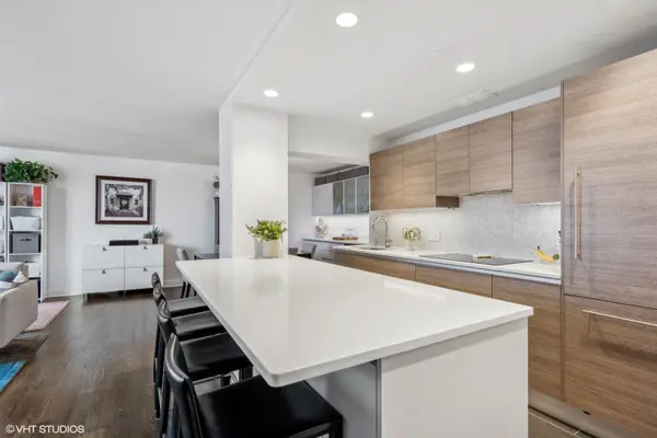 1325 N STATE Pkwy #18E, Chicago, IL 60610
