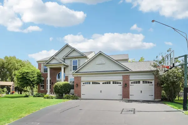 9 Benton CT, Algonquin, IL 60102