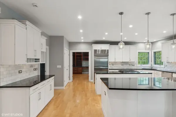 1018 E TALBOT ST, Arlington Heights, IL 60004