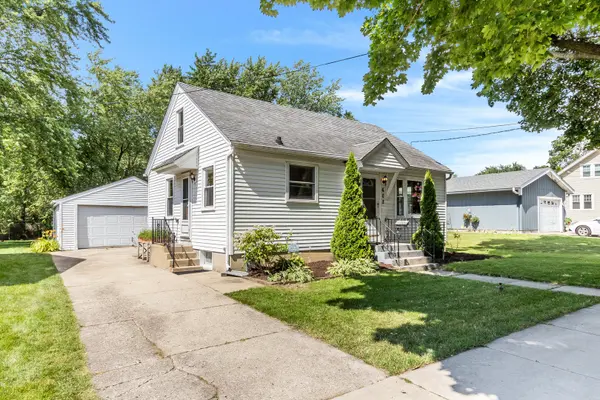 602 Mountain ST, Aurora, IL 60505