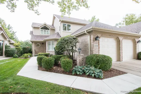 2228 Durand DR, Downers Grove, IL 60515