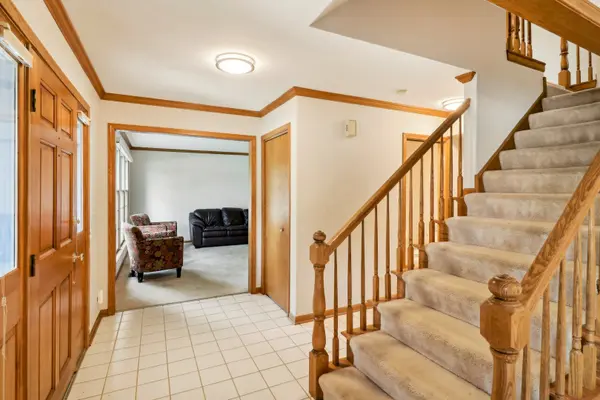 681 Wortham DR, Mundelein, IL 60060