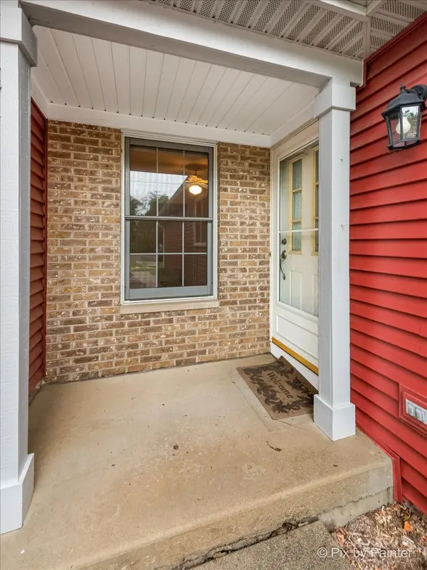 127 S Neville CT, Bloomingdale, IL 60108