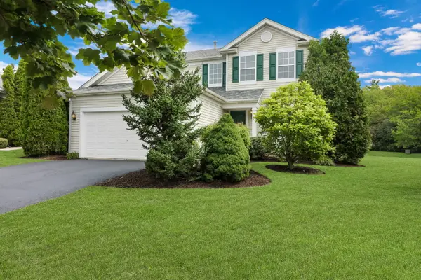 27 Netherlands DR, Antioch, IL 60002