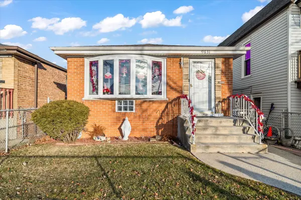 9631 S Houston AVE, Chicago, IL 60617