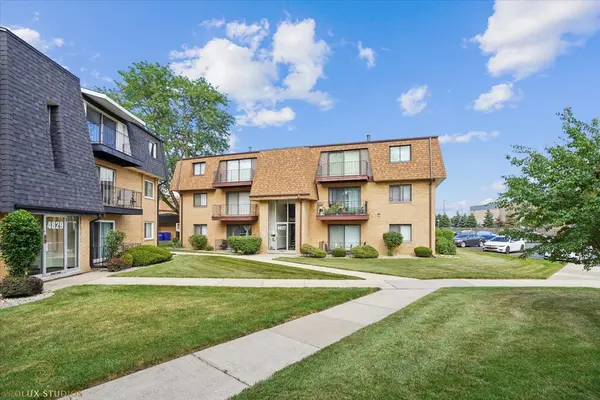 4827 W 109th ST #7-301, Oak Lawn, IL 60453