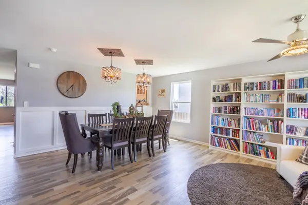 1444 Summit LN, Pingree Grove, IL 60140