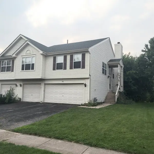 446 Gloria LN, Oswego, IL 60543