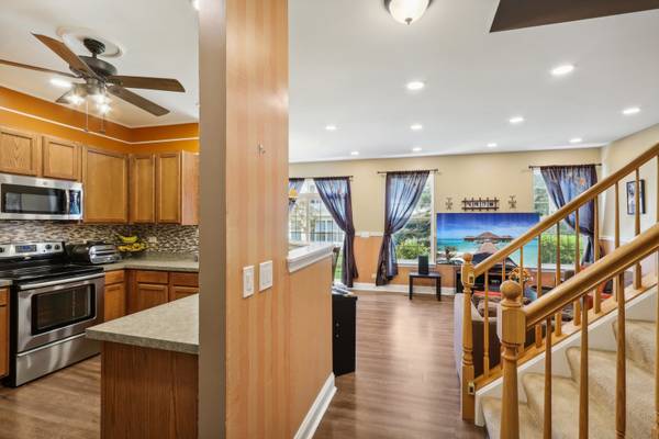 1309 W Black Wolf RD, Round Lake, IL 60073
