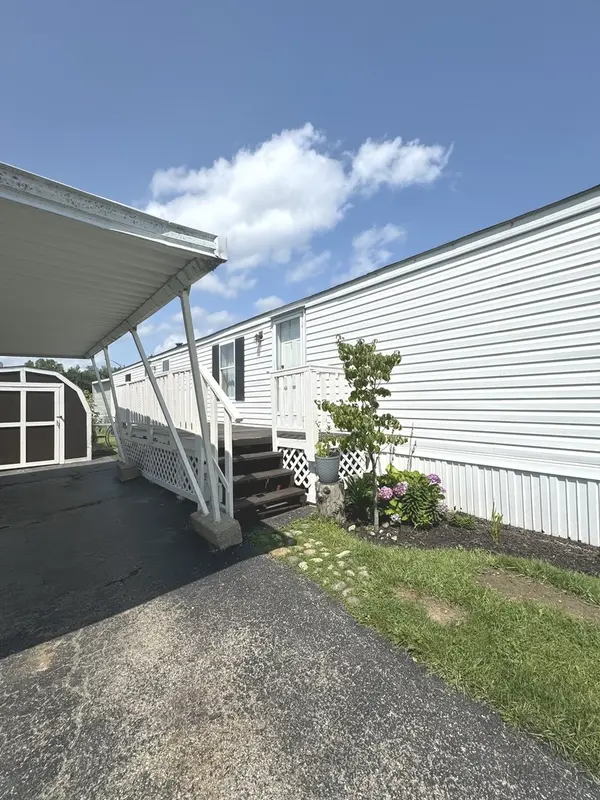 1028 NW Alma CIR #1028,  Round Lake,  IL 60073
