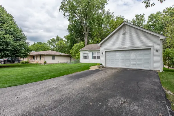 38387 N Manor AVE, Beach Park, IL 60087