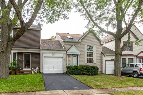 750 Lippert LN, Glendale Heights, IL 60139
