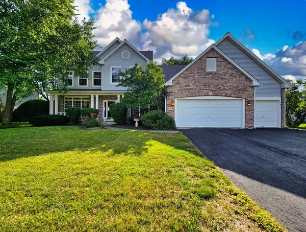 430 Stonewater LN, Oswego, IL 60543