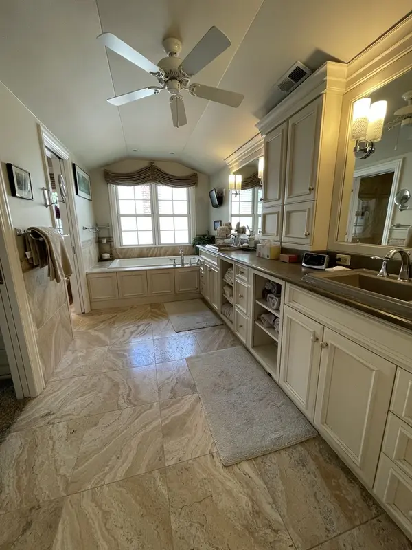 614 W Noyes ST, Arlington Heights, IL 60005