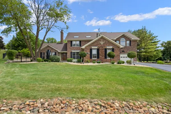 1S635 Verdun DR, Winfield, IL 60190