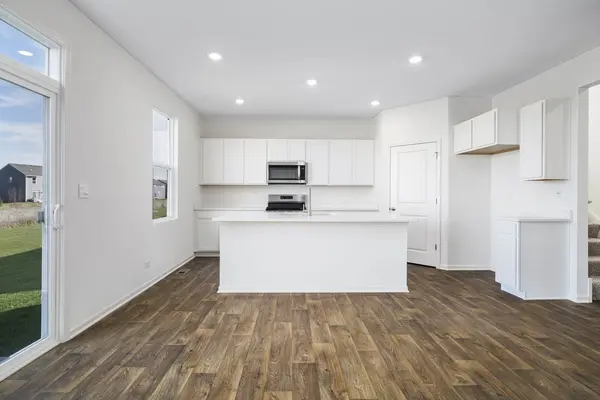 9989 Central Park BLVD, Huntley, IL 60142