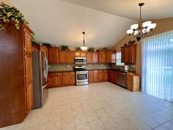 4617 Kylemore CT, Joliet, IL 60431