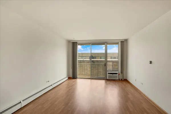 415 Wesley AVE #44, Oak Park, IL 60302